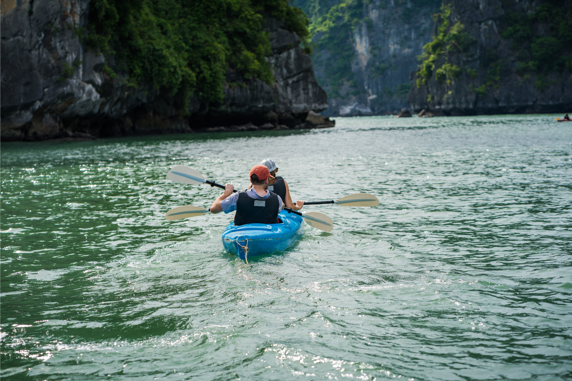 Kayak Ha Long Bay